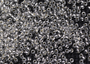 Бисер Япония круглый 11/0 10 г PF0021 хрусталь, серебряная линия внутри